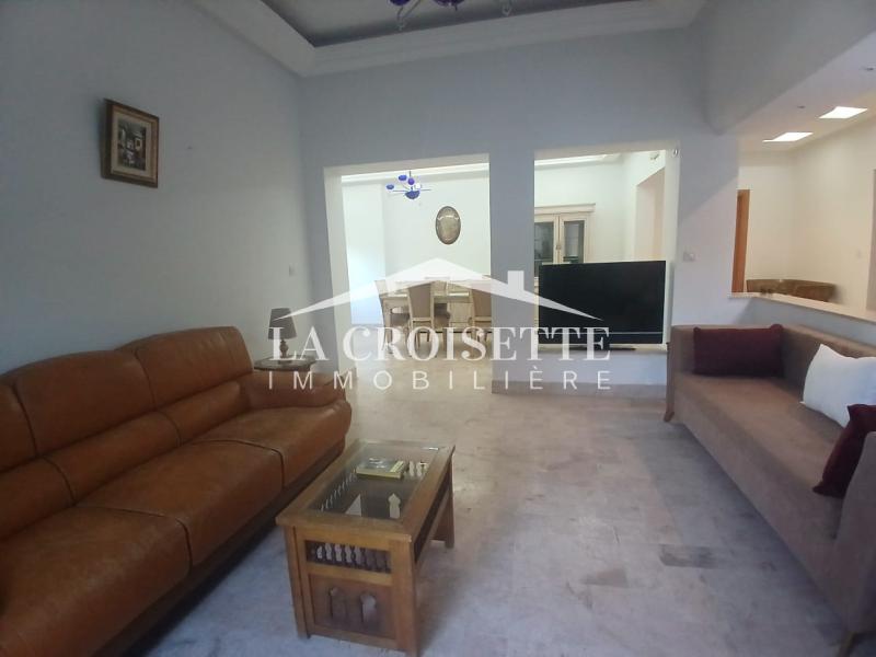 Rez-de-chaussée de villa meublé S+3 avec jardin à Carthage